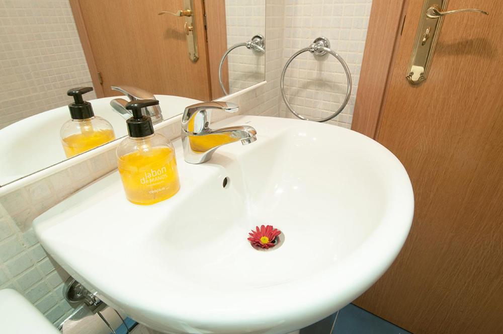 Apartamentos Eloisa Madrid Phòng bức ảnh